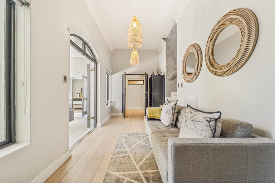 4 Bedroom Property for Sale in Tamboerskloof Western Cape